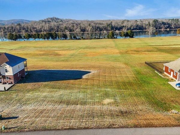 56 Espalier Drive, Decatur, TN 37322