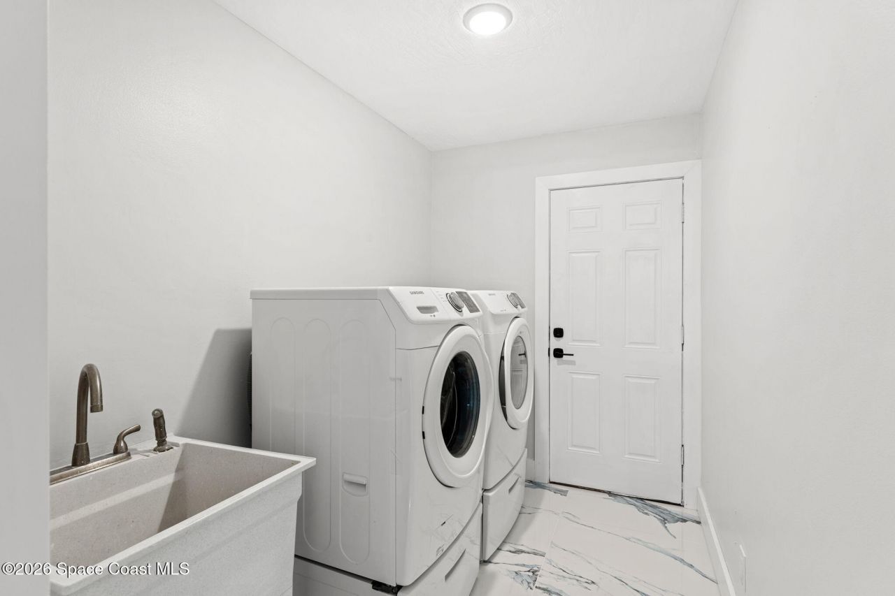 398 Riverview Lane, Melbourne Beach, FL 32951 Photo