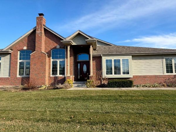 3223 N Briar Leaf Court, La Porte, IN 46350