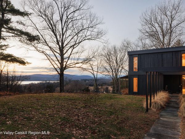 110 Old Albany Post Road, Rhinebeck, NY 12572