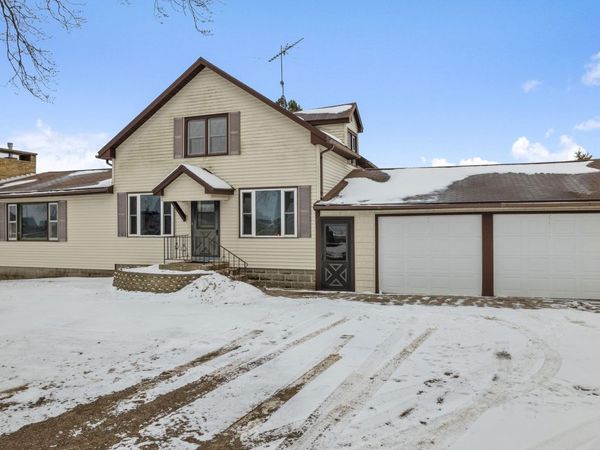 1997 Elon Drive, Harpers Ferry, IA 52146