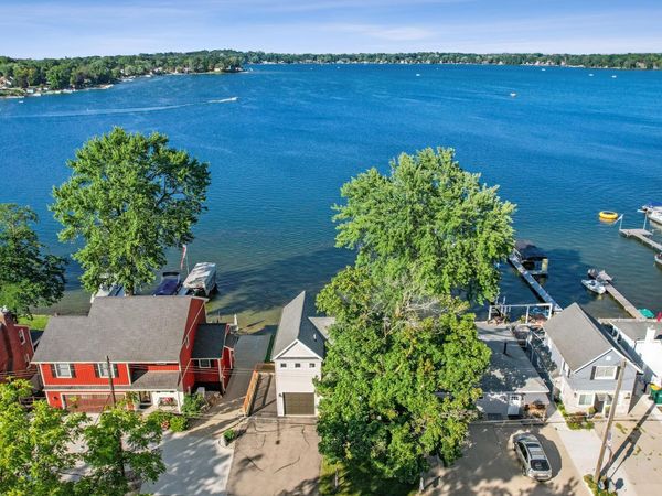 9638 Main Street, Whitmore Lake, MI 48189