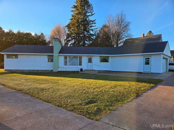 519 Lake Linden Avenue, Laurium, MI 49913