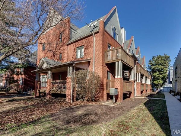 4111 W Pine Boulevard, Unit 11, St Louis, MO 63108