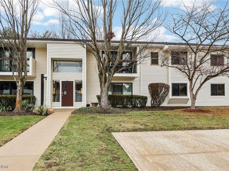 2880 N Bay Drive, Unit N13, Westlake, OH 44145 Photo 2