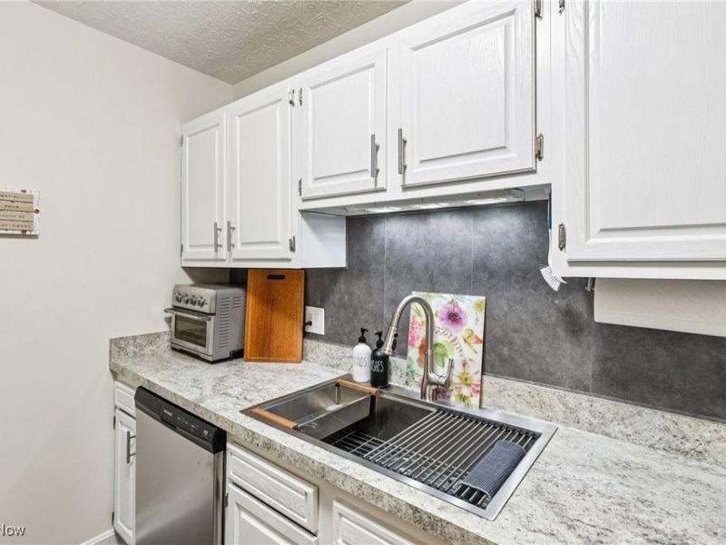 2880 N Bay Drive, Unit N13, Westlake, OH 44145 Photo 20