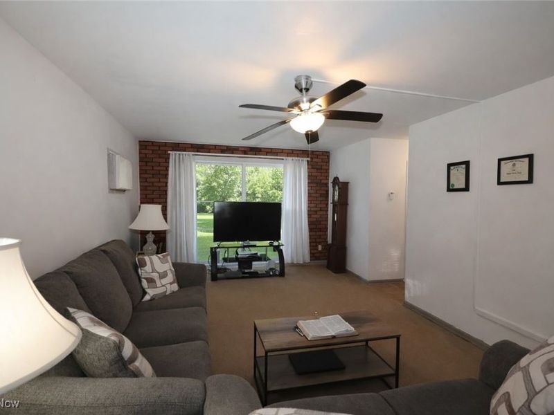 4242 Kerrybrook Drive, Austintown, OH 44511 Photo 10