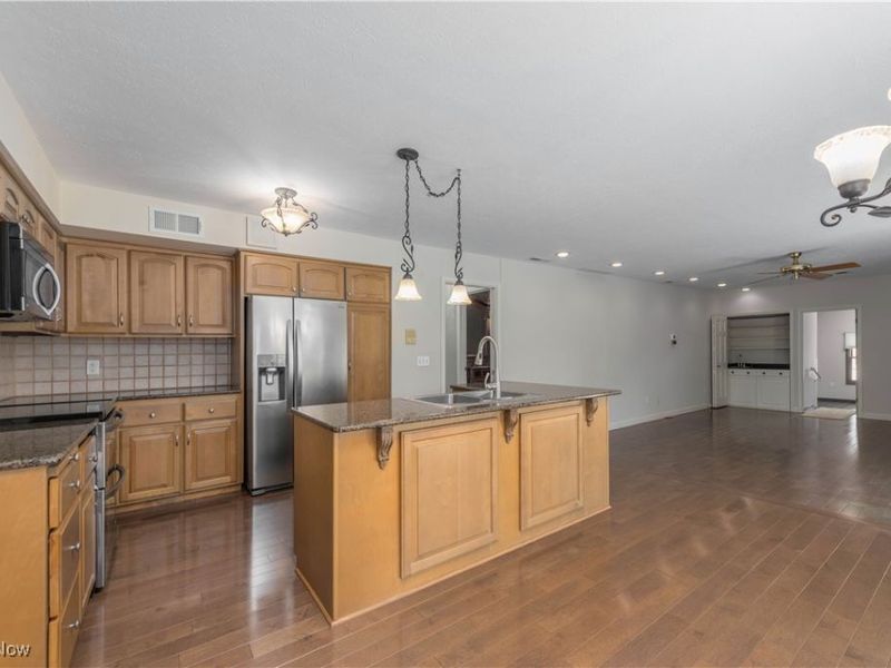 1315 Queen Annes Gate, Westlake, OH 44145 Photo 10