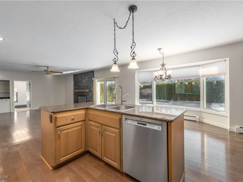 1315 Queen Annes Gate, Westlake, OH 44145 Photo 12