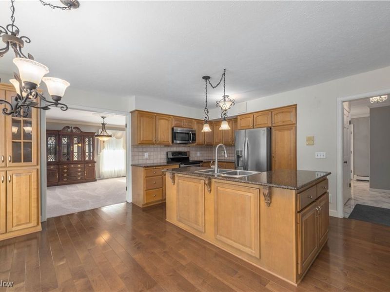 1315 Queen Annes Gate, Westlake, OH 44145 Photo 9