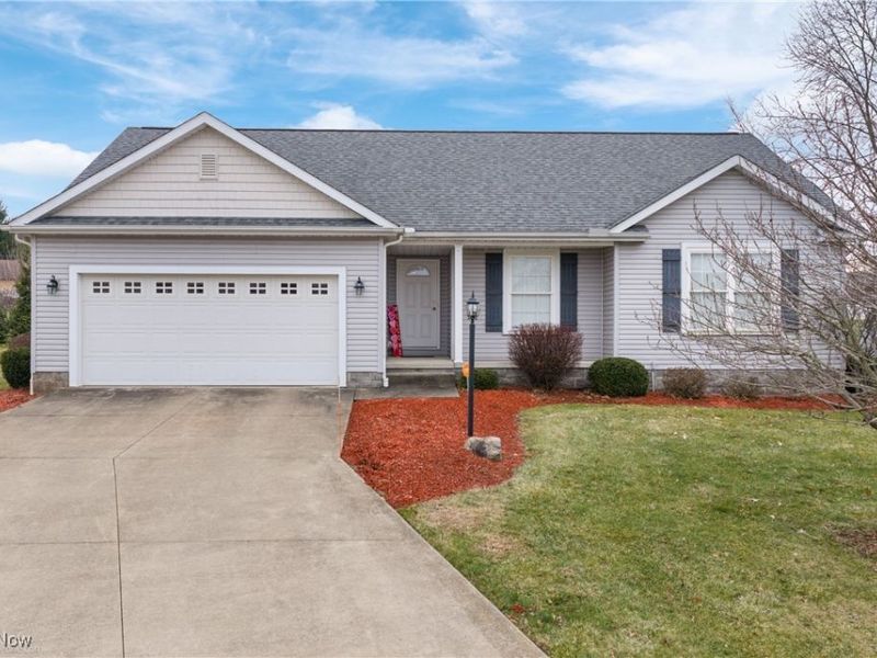 3116 Georgene Circle SW, Canton, OH 44706 Photo 1