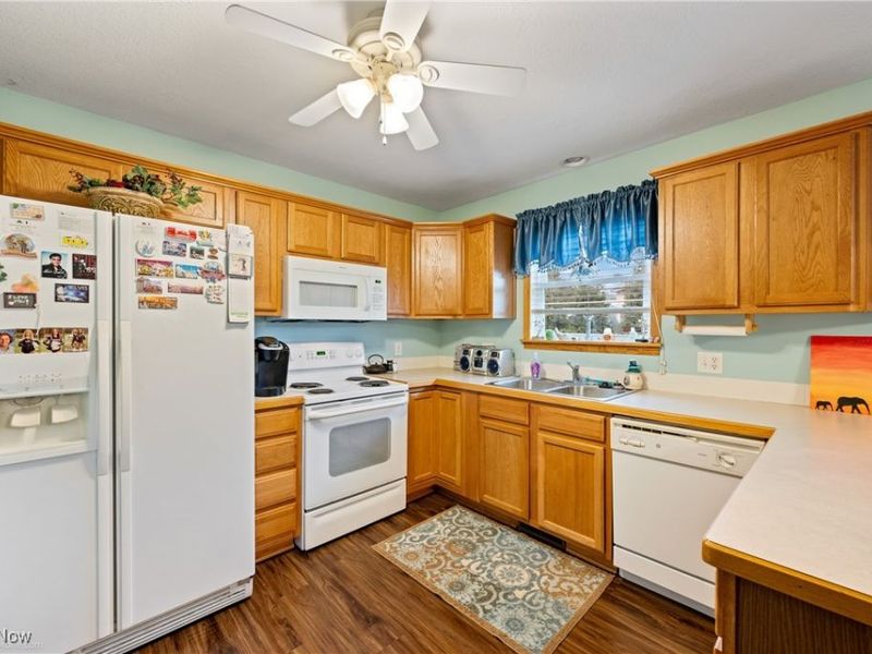 3116 Georgene Circle SW, Canton, OH 44706 Photo 12