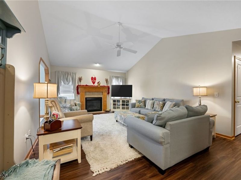 3116 Georgene Circle SW, Canton, OH 44706 Photo 4