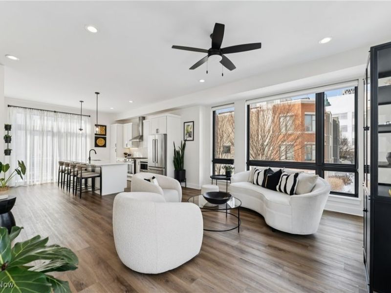 1440 E 15 Street, Cleveland, OH 44114 Photo 8