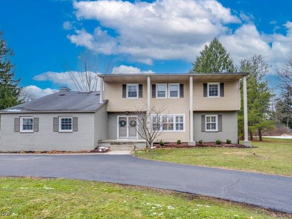 6492 Elmcrest Drive, Hudson, OH 44236