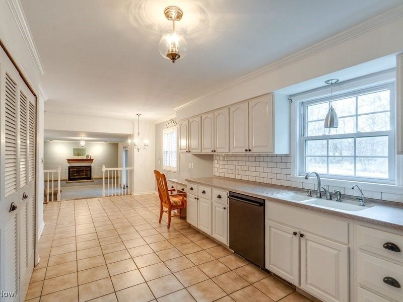 6492 Elmcrest Drive, Hudson, OH 44236 Photo 13