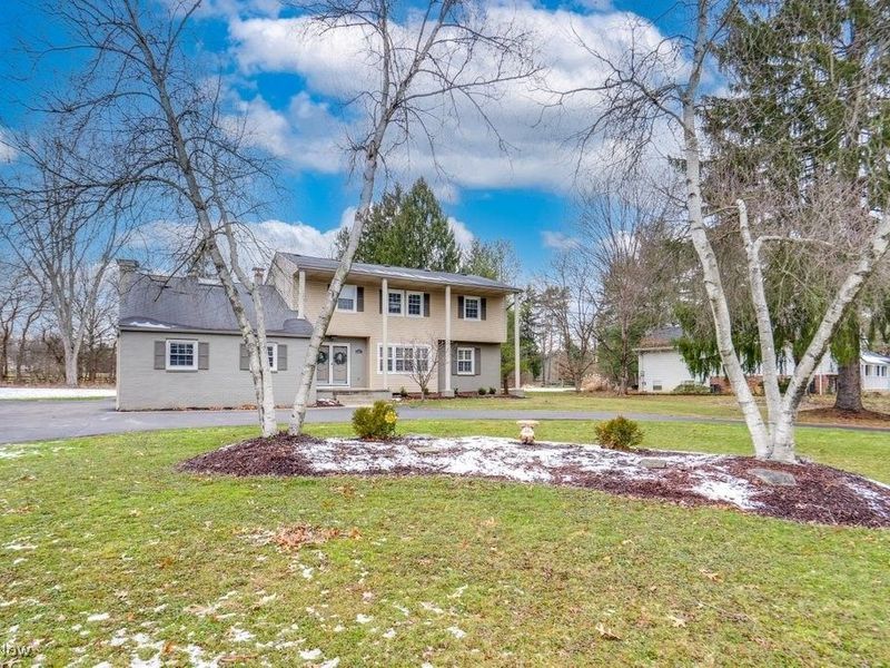 6492 Elmcrest Drive, Hudson, OH 44236 Photo 2