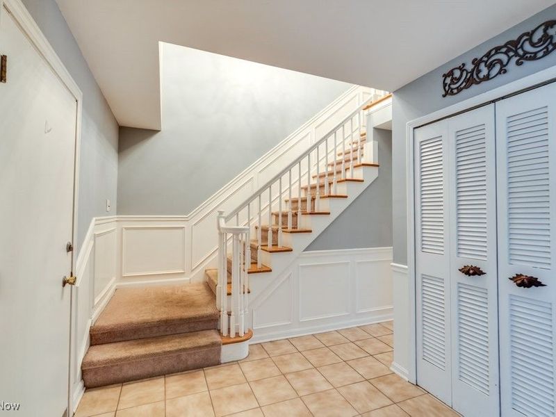 6492 Elmcrest Drive, Hudson, OH 44236 Photo 4