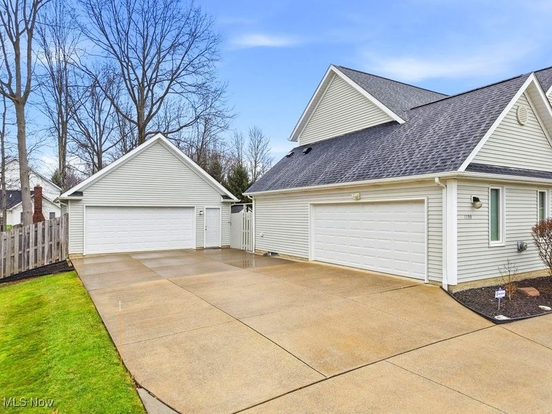 1159 Park Ledge Drive, Macedonia, OH 44056 Photo 2