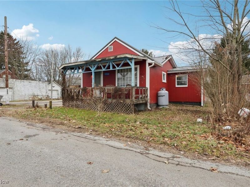 2736 Applehill Avenue SE, Robertsville, OH 44670 Photo 1