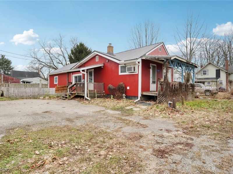 2736 Applehill Avenue SE, Robertsville, OH 44670 Photo 2