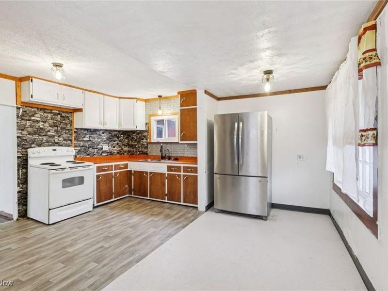 2736 Applehill Avenue SE, Robertsville, OH 44670 Photo 5