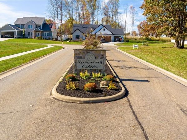 E Lakewood Drive, Canal Fulton, OH 44614