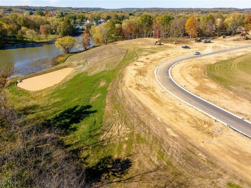 W Lakewood Drive, Canal Fulton, OH 44614 Photo 12