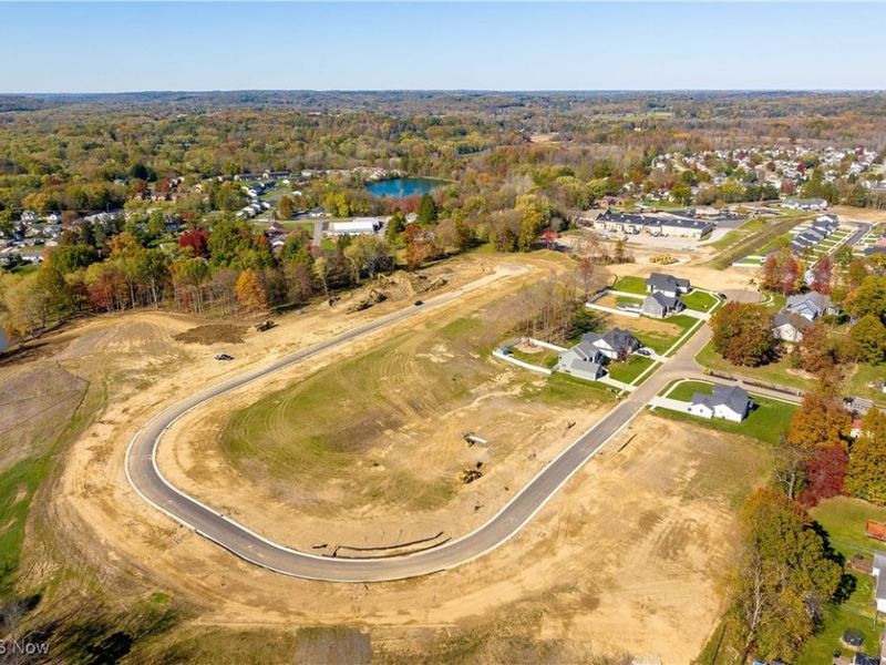 W Lakewood Drive, Canal Fulton, OH 44614 Photo 4