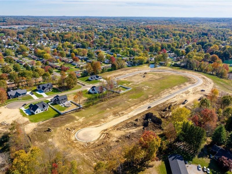 W Lakewood Drive, Canal Fulton, OH 44614 Photo 8