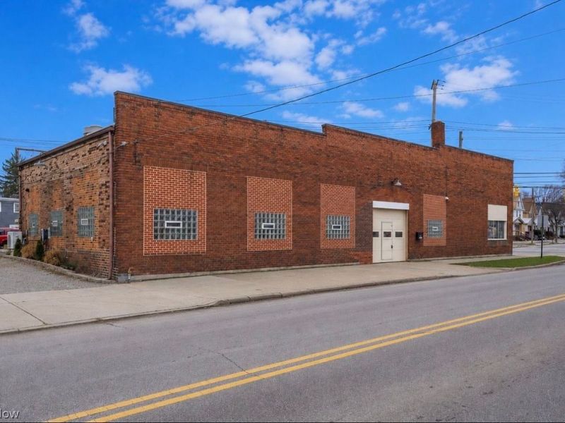 2030 Broadview Road, Cleveland, OH 44109 Photo 2