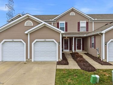 378 Angela Lane, Avon Lake, OH 44012