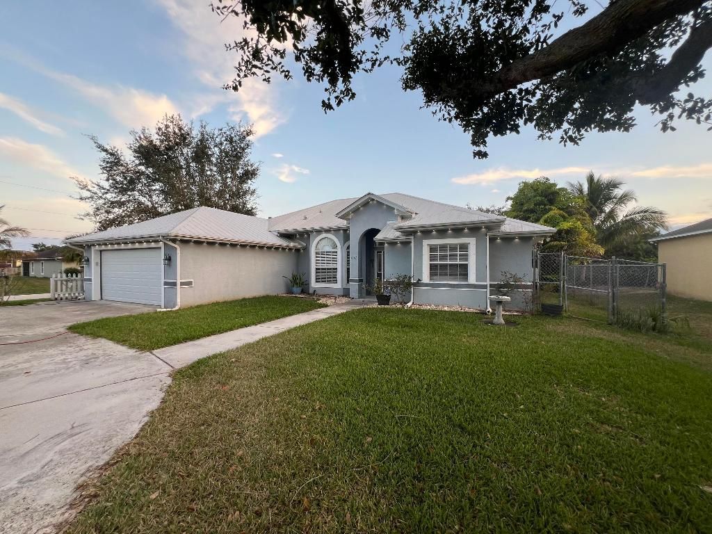 1002 SW Hamrock Avenue, Port Saint Lucie, FL 34953 Photo