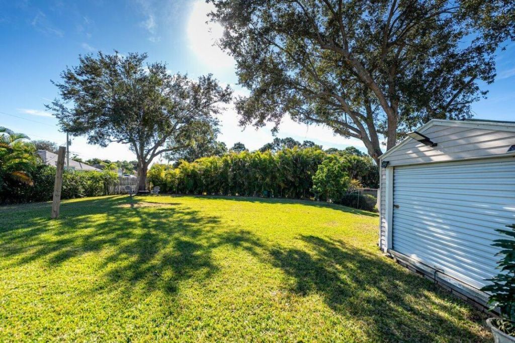 1002 SW Hamrock Avenue, Port Saint Lucie, FL 34953 Photo