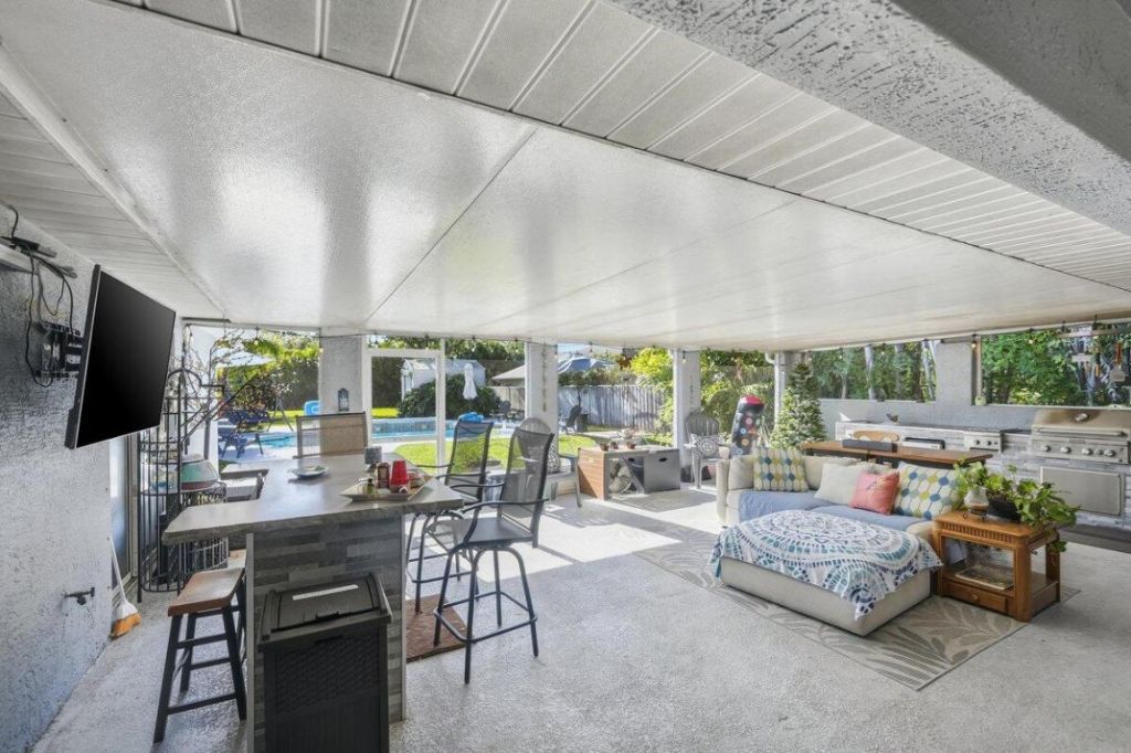 1002 SW Hamrock Avenue, Port Saint Lucie, FL 34953 Photo