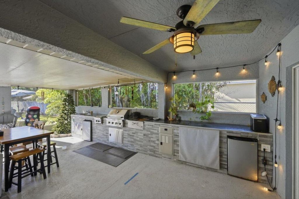 1002 SW Hamrock Avenue, Port Saint Lucie, FL 34953 Photo