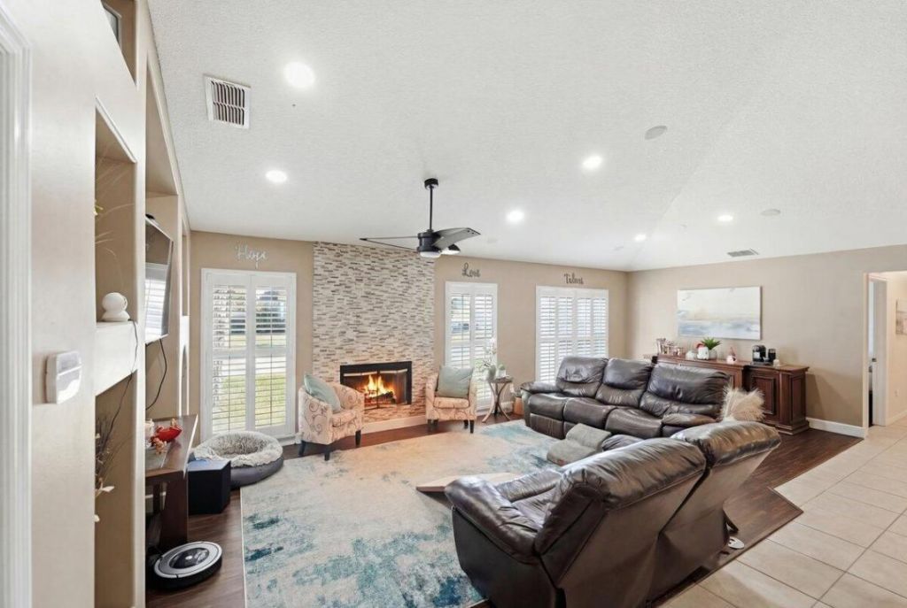 1002 SW Hamrock Avenue, Port Saint Lucie, FL 34953 Photo