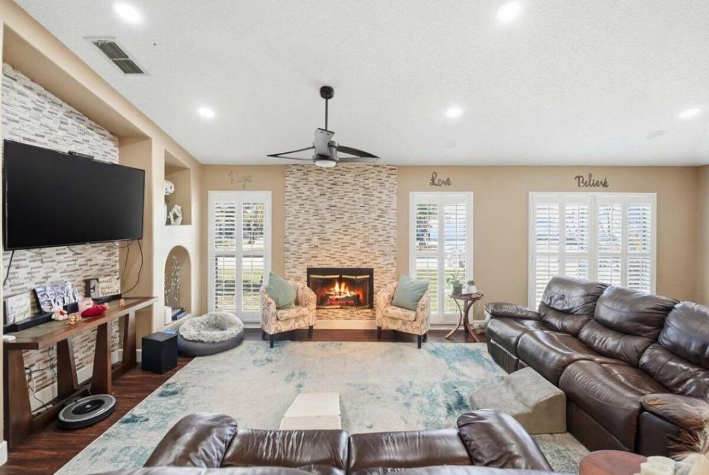 1002 SW Hamrock Avenue, Port Saint Lucie, FL 34953 Photo