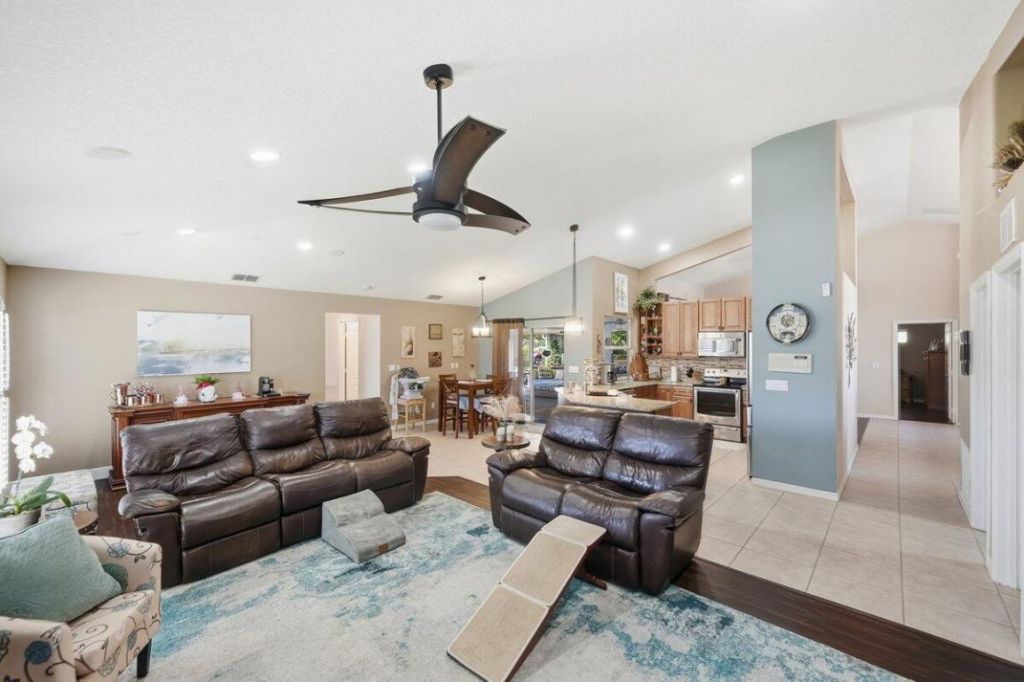 1002 SW Hamrock Avenue, Port Saint Lucie, FL 34953 Photo