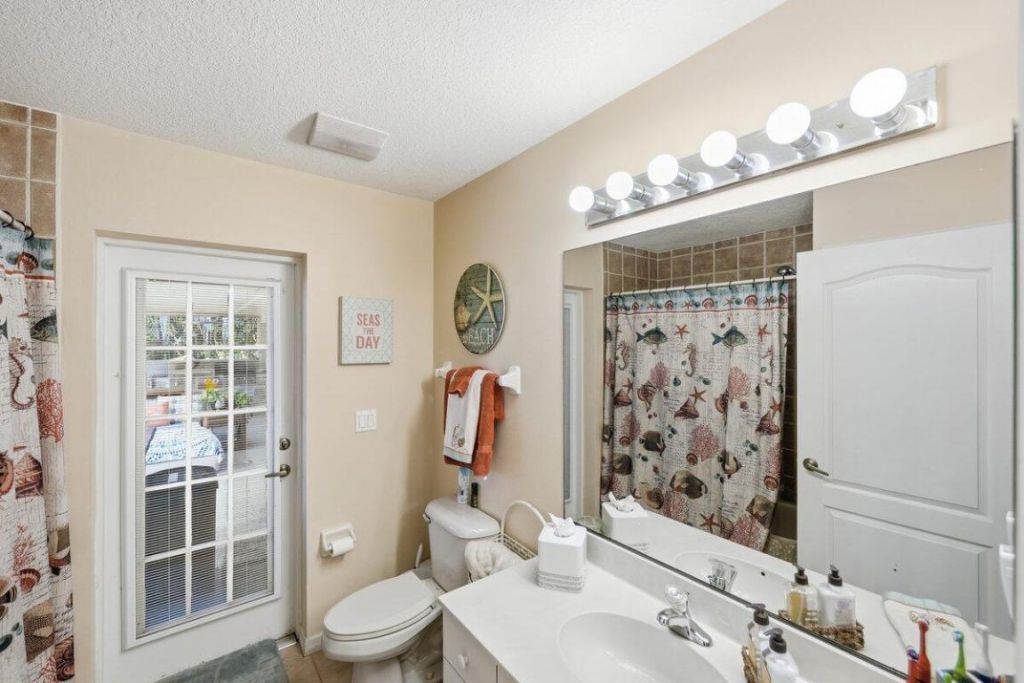 1002 SW Hamrock Avenue, Port Saint Lucie, FL 34953 Photo