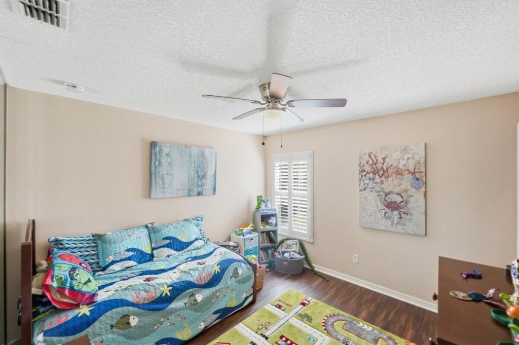 1002 SW Hamrock Avenue, Port Saint Lucie, FL 34953 Photo