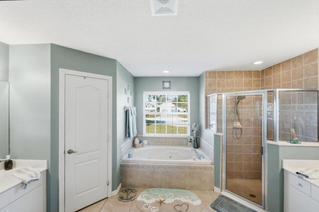 1002 SW Hamrock Avenue, Port Saint Lucie, FL 34953 Photo