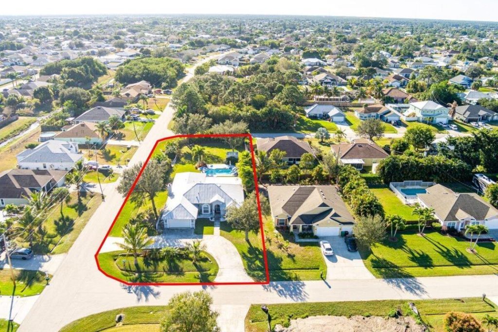 1002 SW Hamrock Avenue, Port Saint Lucie, FL 34953 Photo