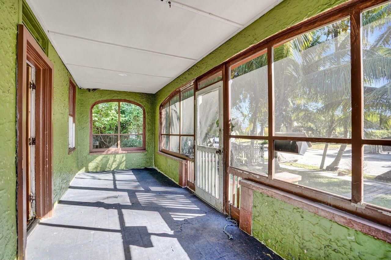 627 30th Street, West Palm Beach, FL 33407 Photo