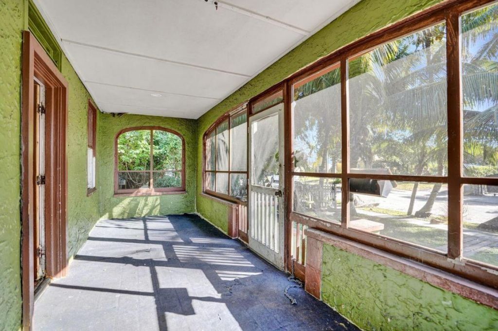 627 30th Street, West Palm Beach, FL 33407 Photo