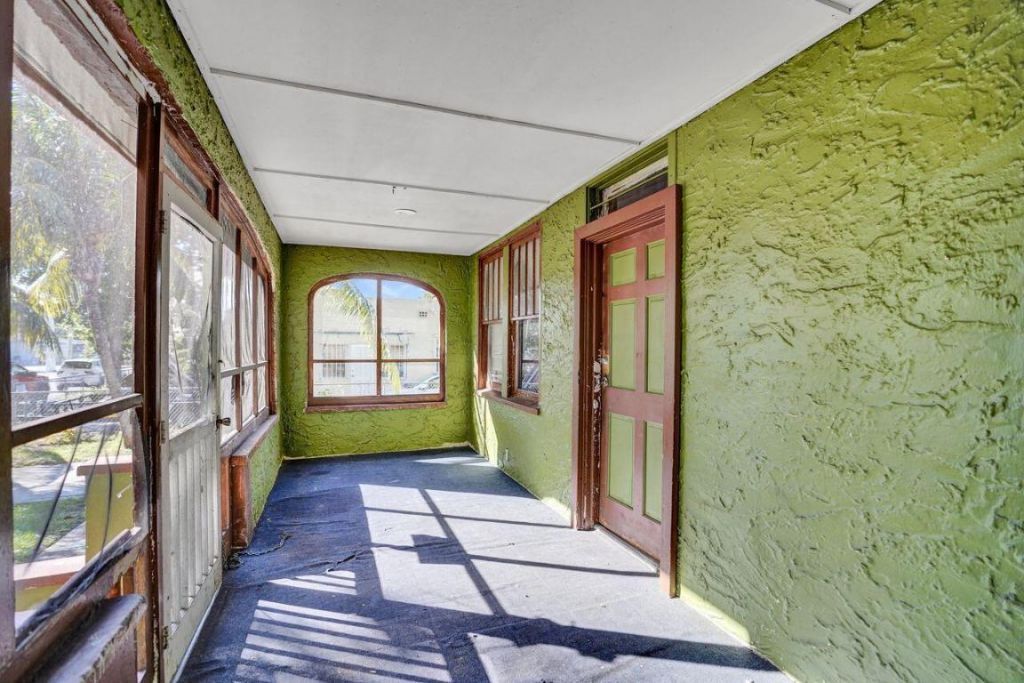 627 30th Street, West Palm Beach, FL 33407 Photo