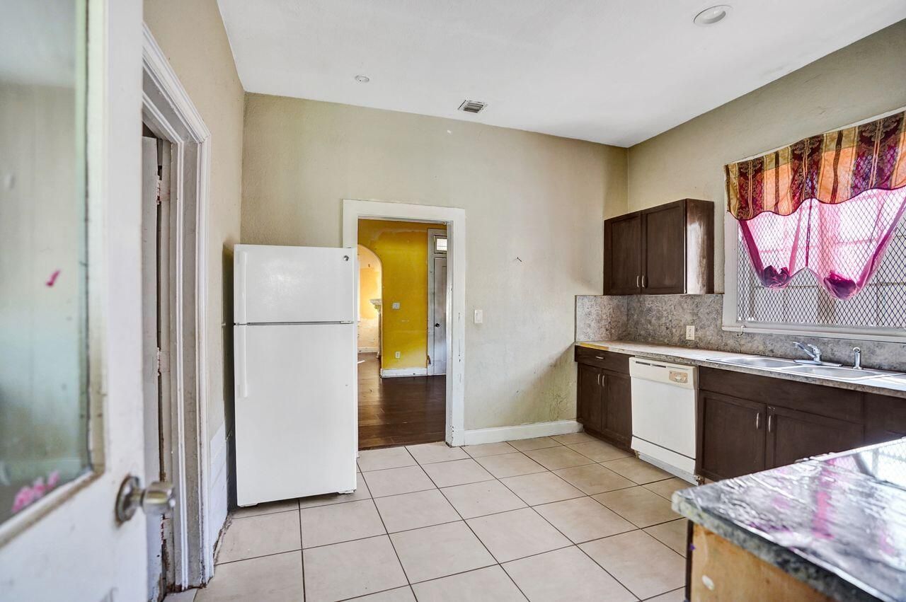 627 30th Street, West Palm Beach, FL 33407 Photo