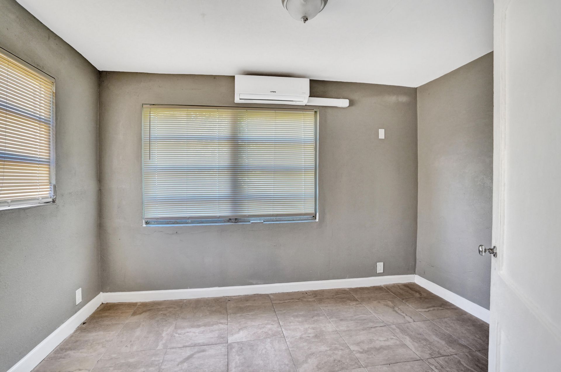 627 30th Street, West Palm Beach, FL 33407 Photo
