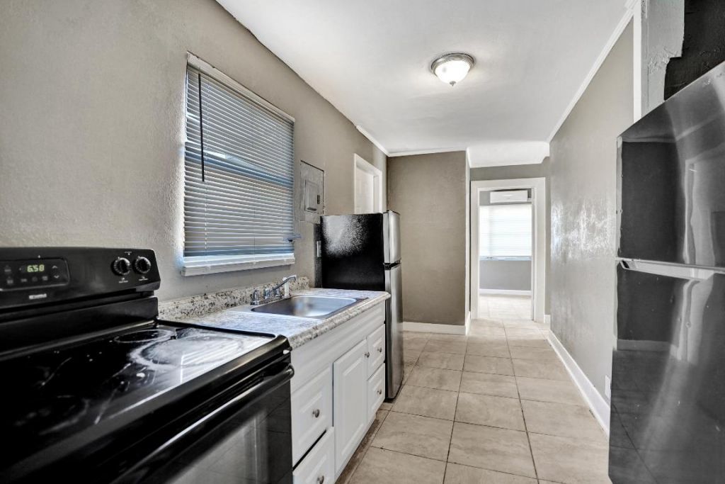 627 30th Street, West Palm Beach, FL 33407 Photo