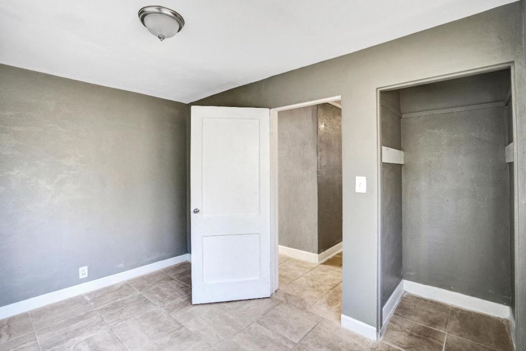 627 30th Street, West Palm Beach, FL 33407 Photo